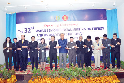 ອາຊຽນ ເພີ່ມທະວີ ການຮ່ວມມືດ້ານ ພະລັງງານ ແລະ ເຊື່ອມໂຍງເຂົ້າກັບສາກົນ